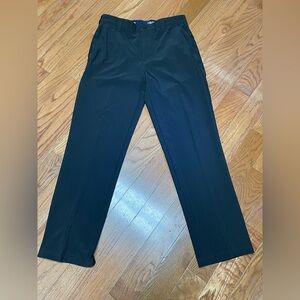 Izod Golf Men’s Black Golf Pants Flat Front Dri-Fit Size 32x32 (measures 32x31)